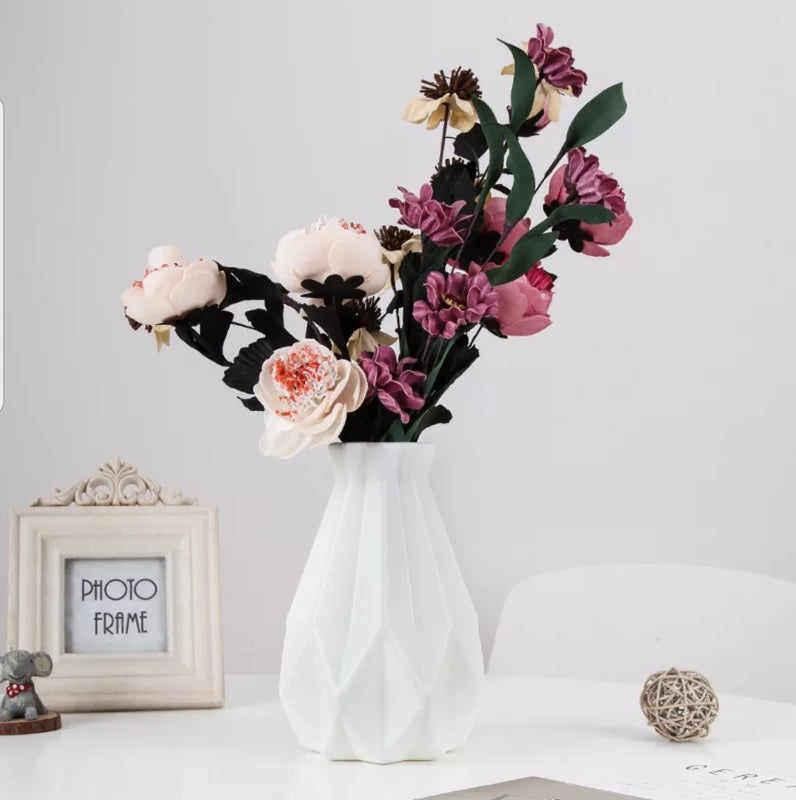 Nordic Diamond Pattern White Vase – Pack of 2