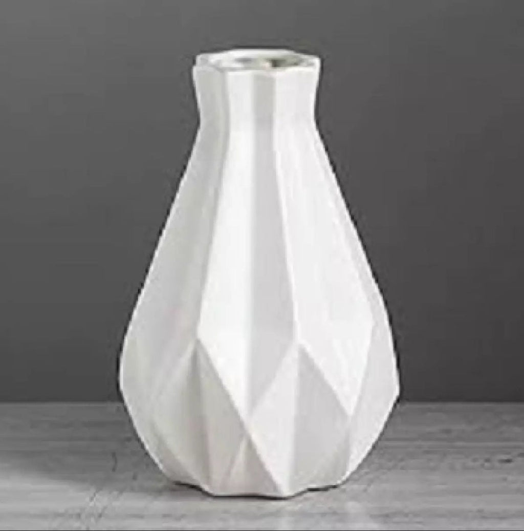 White Diamond Pattern Ceramic-Style Vase – Pack of 2 lifestyle