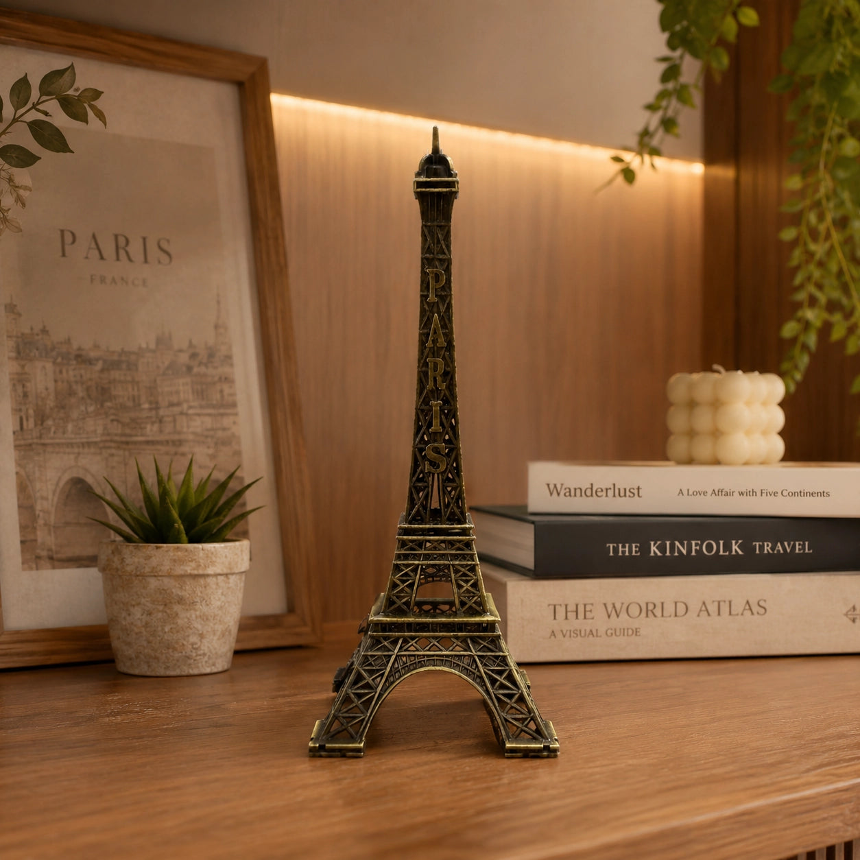 Eiffel Tower Figurine lifestyle